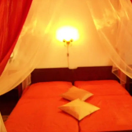 Helga Hotell 4*